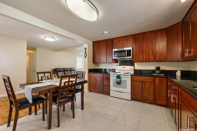3137 Woodlawn Drive, Honolulu, HI 96822