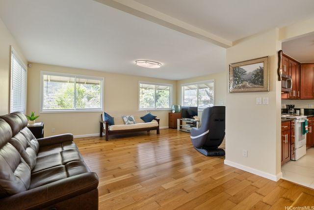 3137 Woodlawn Drive, Honolulu, HI 96822