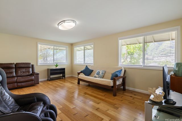 3137 Woodlawn Drive, Honolulu, HI 96822