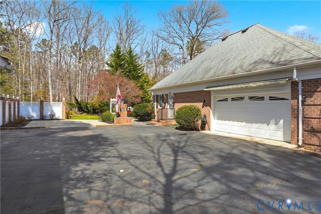 7166 Rotherham Dr, Mechanicsville, VA 23116