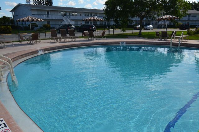 203 Coventry I, West Palm Beach, FL 33417
