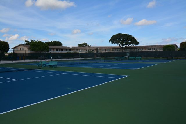 203 Coventry I, West Palm Beach, FL 33417