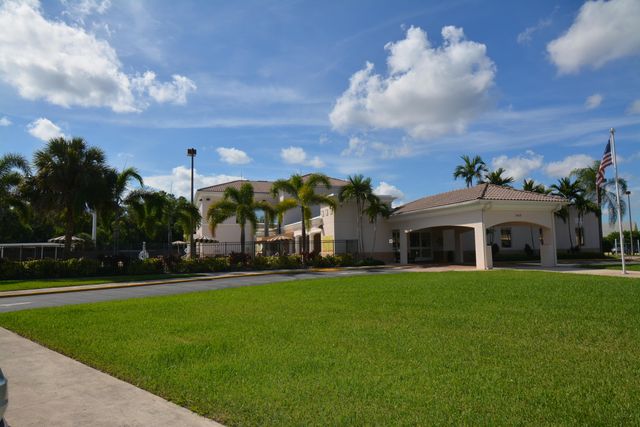 203 Coventry I, West Palm Beach, FL 33417
