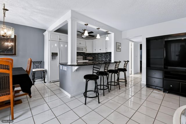 203 Coventry I, West Palm Beach, FL 33417