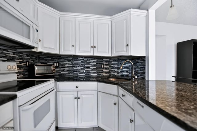 203 Coventry I, West Palm Beach, FL 33417