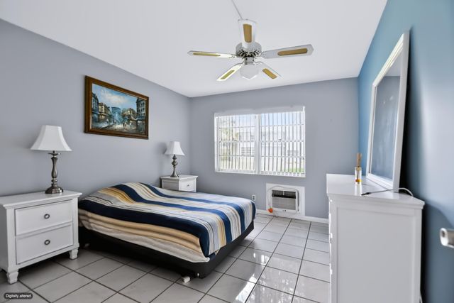 203 Coventry I, West Palm Beach, FL 33417