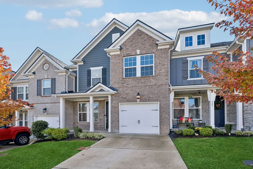 921 Cavan Ln, Mount Juliet, TN 37122