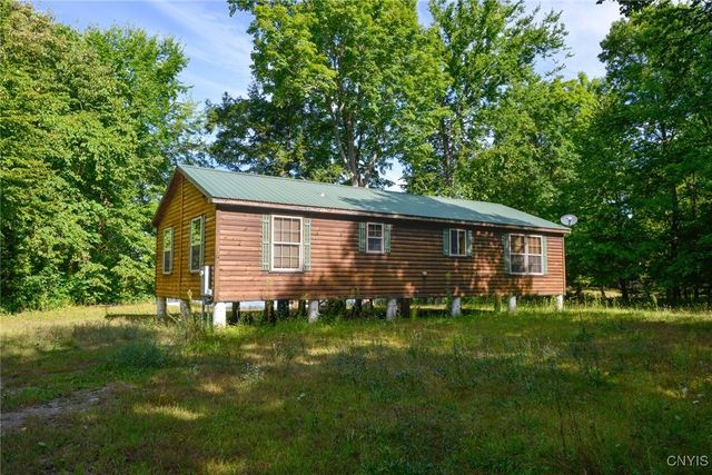 44 Browns Road, Macomb, NY 13654