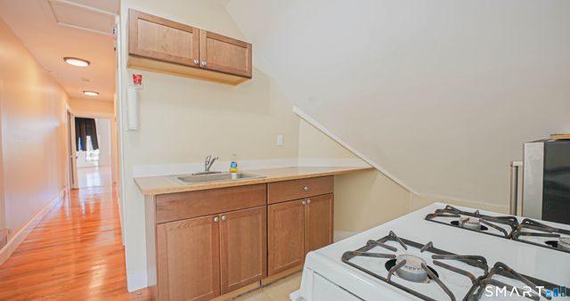 40 Shelter Street, New Haven, CT 06513
