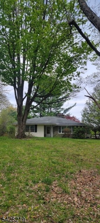 89 Mountain Ave, Mendham Boro, NJ 07945