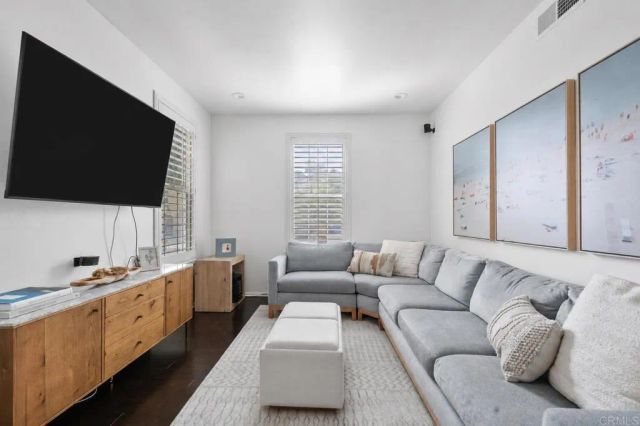 1093 Breakaway Drive, Oceanside, CA 92057