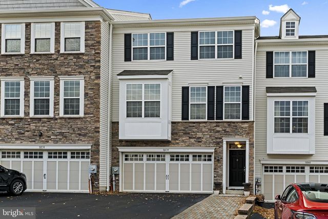 30139 HICKORY LN, Langhorne, PA 19047