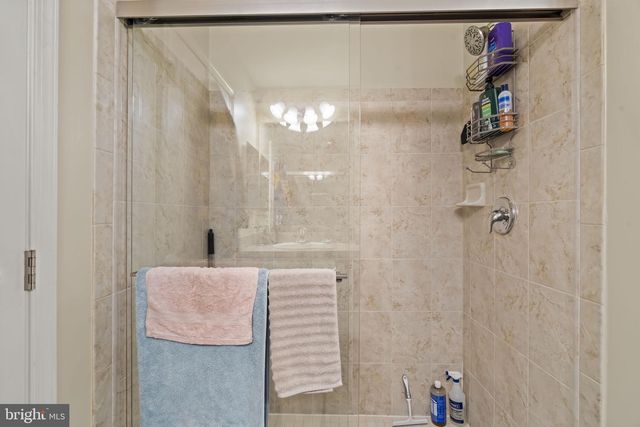 30139 HICKORY LN, Langhorne, PA 19047