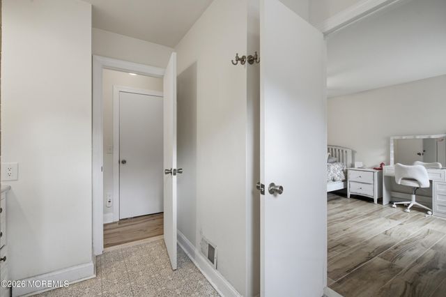 24 Gloria Court, Tinton Falls, NJ 07724