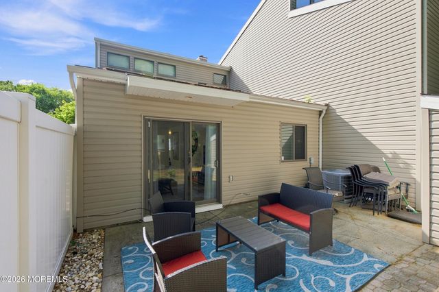 24 Gloria Court, Tinton Falls, NJ 07724