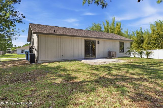 1124 Wyoming Drive SE, Palm Bay, FL 32909