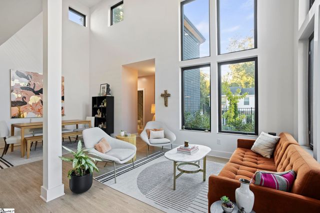 17 Winn Street, Greenville, SC 29601