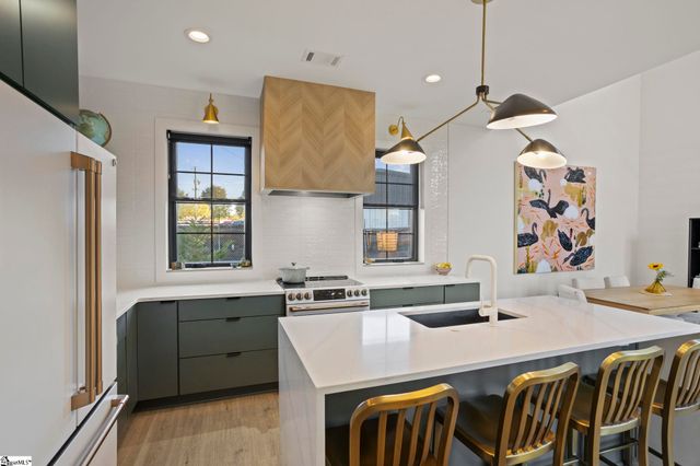 17 Winn Street, Greenville, SC 29601