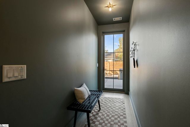 17 Winn Street, Greenville, SC 29601