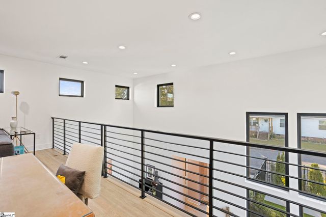 17 Winn Street, Greenville, SC 29601