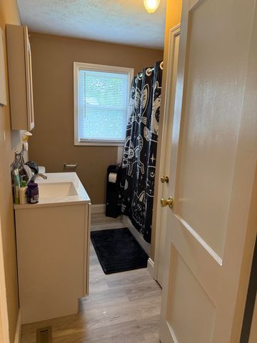 909 Bullock Drive, London, KY 40741