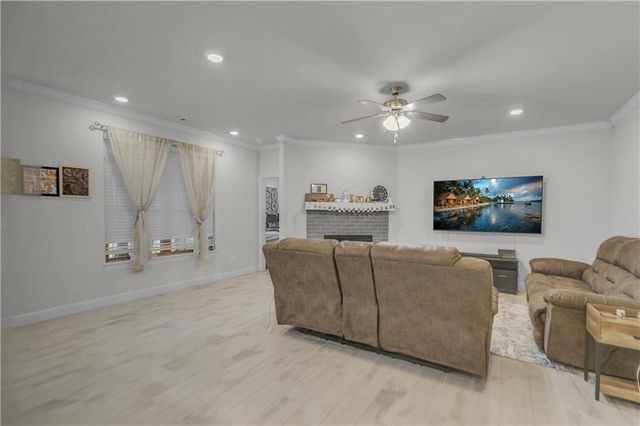 730 Winston Place, Centerton, AR 72719