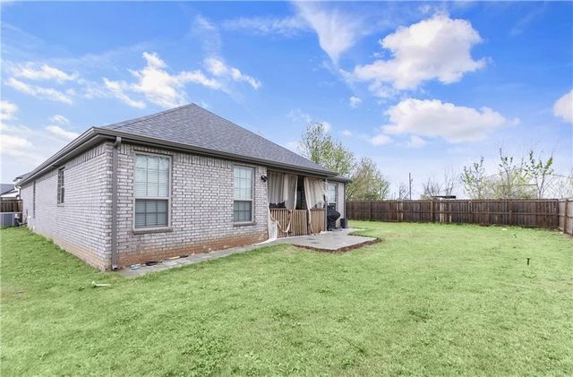 730 Winston Place, Centerton, AR 72719