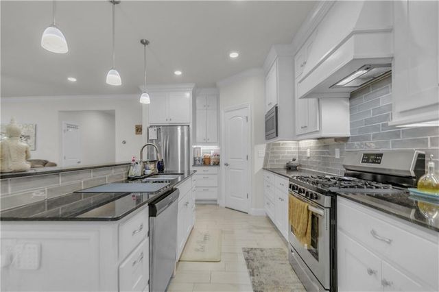 730 Winston Place, Centerton, AR 72719