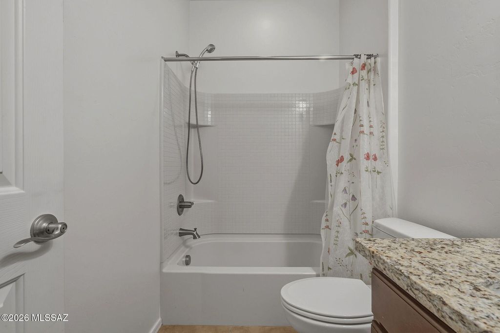 Image 12 of property listing at 111 E Adytum Place, Vail, AZ 85641