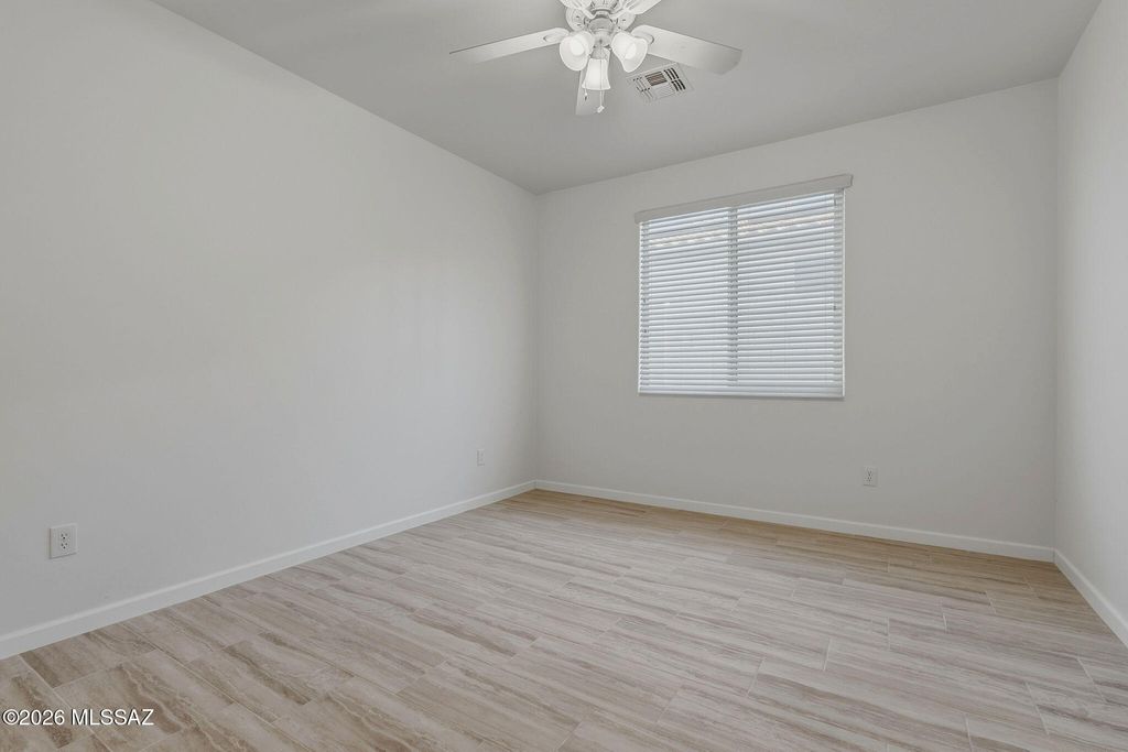 Image 14 of property listing at 111 E Adytum Place, Vail, AZ 85641