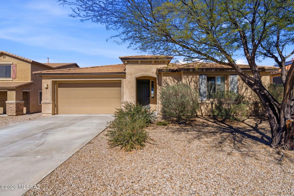 Image 2 of property listing at 111 E Adytum Place, Vail, AZ 85641
