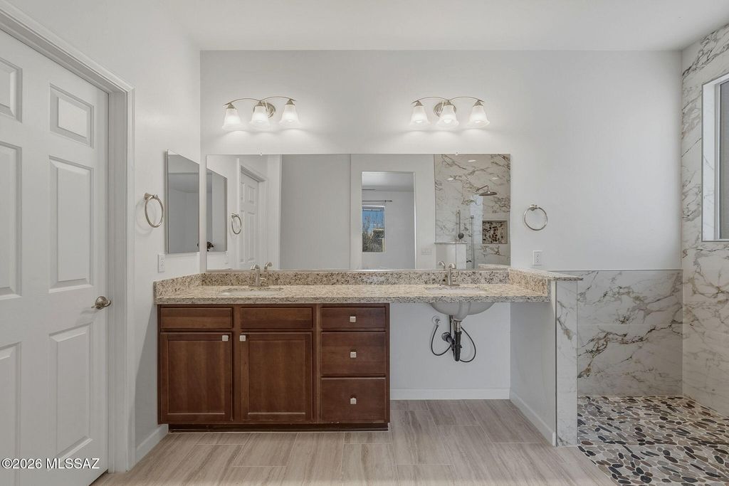 Image 38 of property listing at 111 E Adytum Place, Vail, AZ 85641