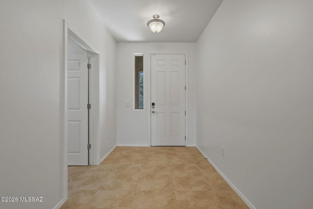 Image 4 of property listing at 111 E Adytum Place, Vail, AZ 85641