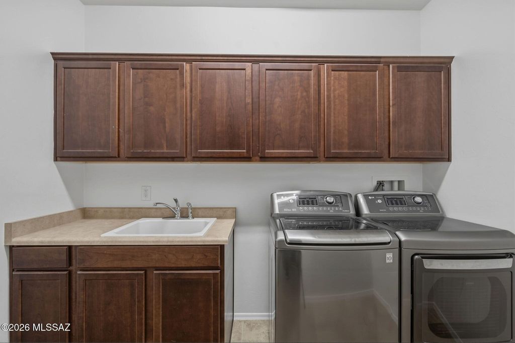 Image 43 of property listing at 111 E Adytum Place, Vail, AZ 85641