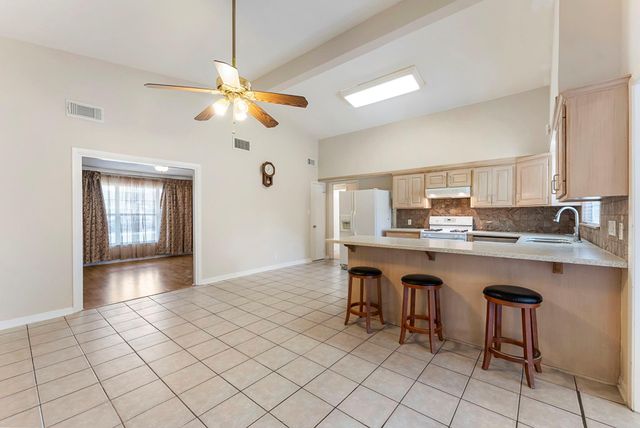 7527 Dearborn Street, Houston, TX 77055