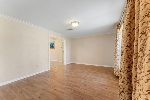 7527 Dearborn Street, Houston, TX 77055