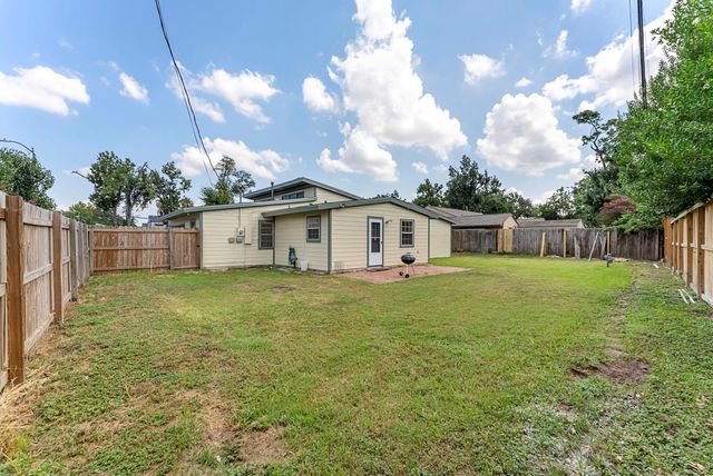 7527 Dearborn Street, Houston, TX 77055