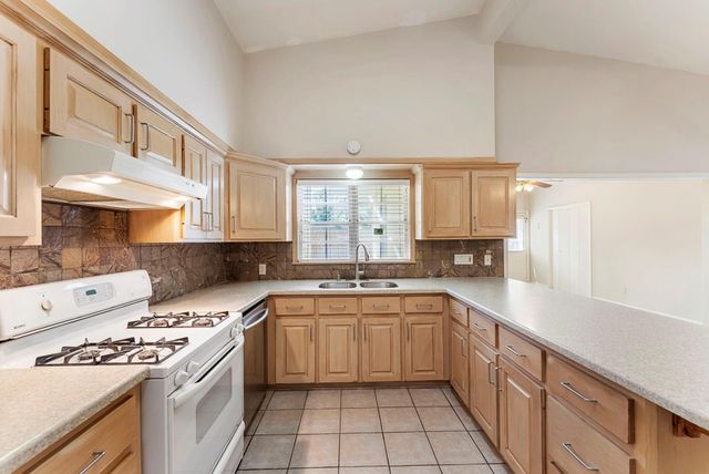 7527 Dearborn Street, Houston, TX 77055