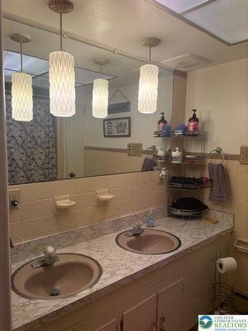 933 East Union Street, Allentown City, PA 18109