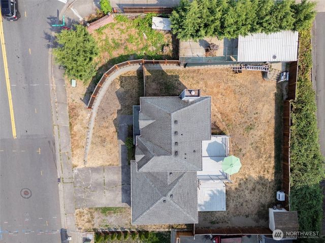 10319 SE 228th Street, Kent, WA 98031