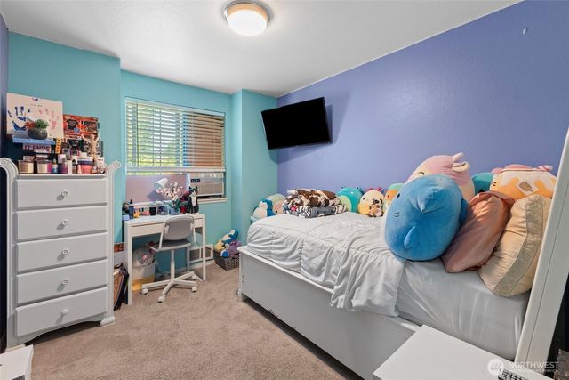 10319 SE 228th Street, Kent, WA 98031
