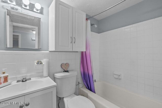 2071 COURTNEY Drive, Jacksonville, FL 32208