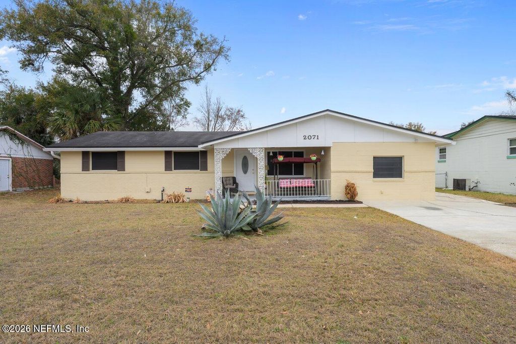 2071 COURTNEY Drive, Jacksonville, FL 32208