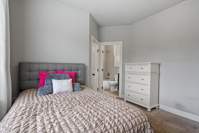 232 Sunset Bluffs Drive, Fuquay Varina, NC 27526