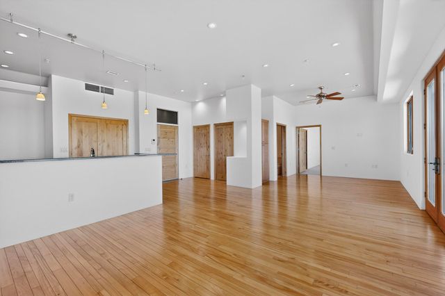 3339 Central Avenue NE 303, Albuquerque, NM 87106