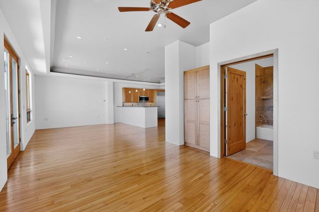 3339 Central Avenue NE 303, Albuquerque, NM 87106