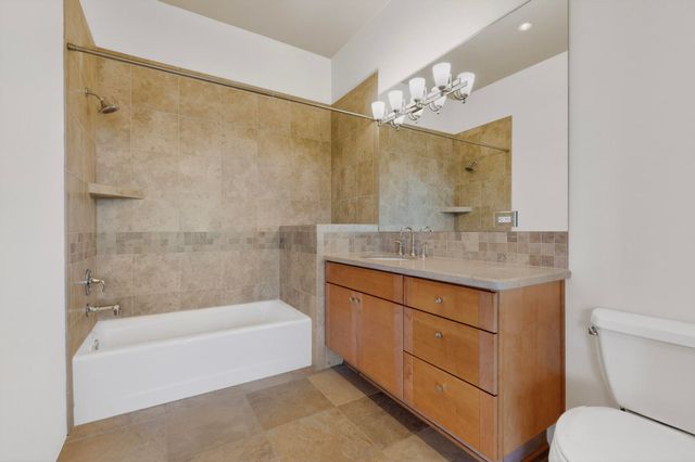 3339 Central Avenue NE 303, Albuquerque, NM 87106
