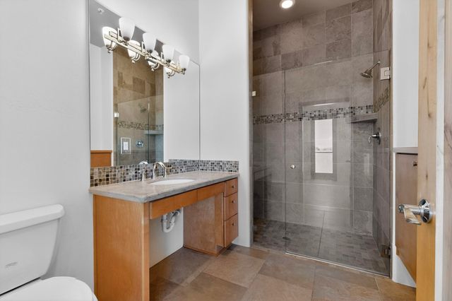 3339 Central Avenue NE 303, Albuquerque, NM 87106