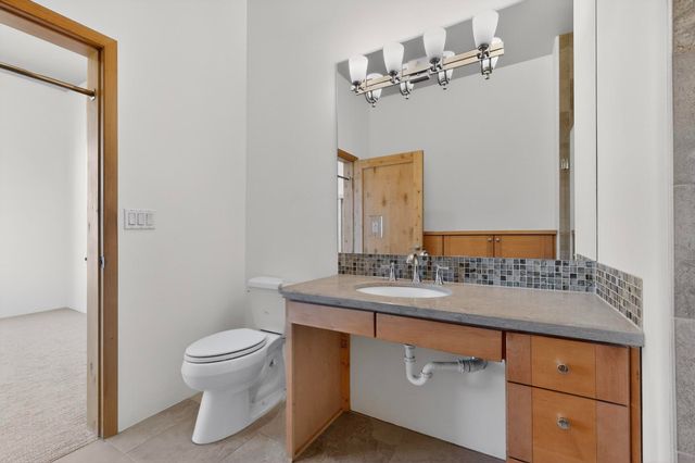 3339 Central Avenue NE 303, Albuquerque, NM 87106