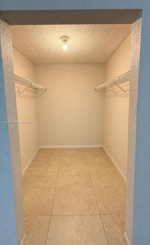 17650 NW 68th Ave A2001, Hialeah, FL 33015